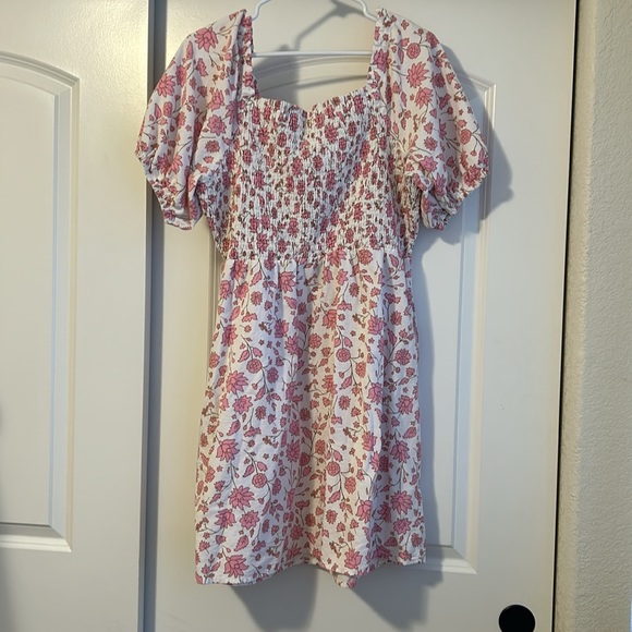 Women’s Pink Floral Flower Puffer Short Sleeve Dress with Pockets Size Large - Picture 4 of 5